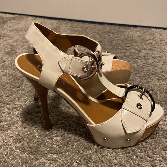 White Guess heels - Picture 3 of 3